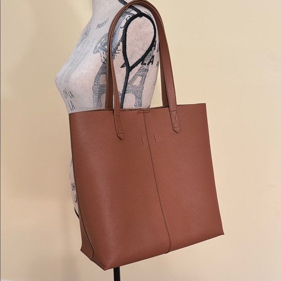 Large Leather Bag - Picture 3 of 16